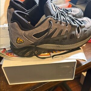 Nike ACG Men's Black and Gray Athletic Shoes